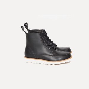 Good Guys Don’t Wear Leather Walter Boots Black
